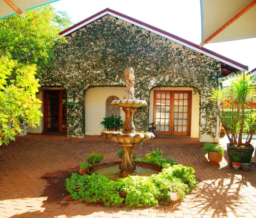 Bezuidenhout Guest House Malalane Exterior photo
